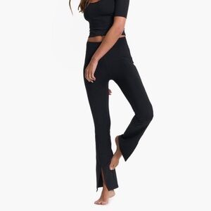 Vuori Luxe Rib Split Bootcut Pants